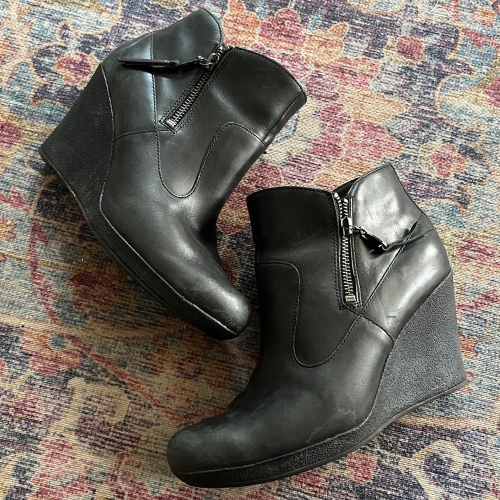Mint condition UGG Wedge Booties with Zipper